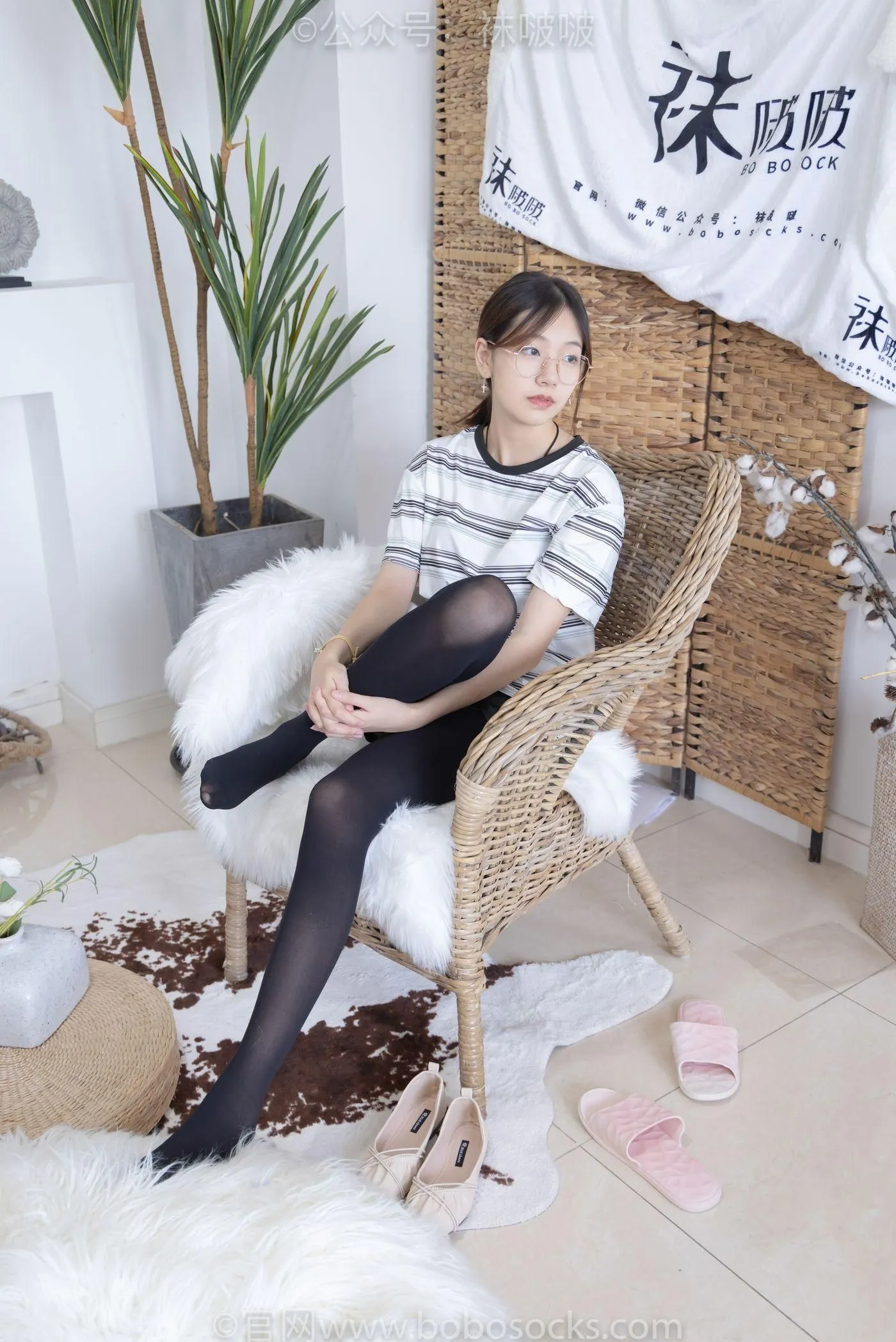 [BoBoSocks袜啵啵]NO.029 小甜豆-平底鞋、厚黑丝、厚肉丝、踩饼干剧情 [144P]插图9